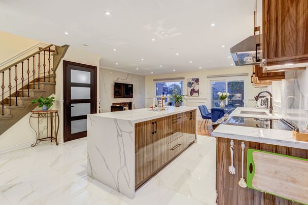 For Lease - 11 Belvedere Crescent Unit# Main, Richmond Hill, Ontario - Photo 1