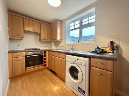 Benny Hill Close, Eastleigh - Photo 2