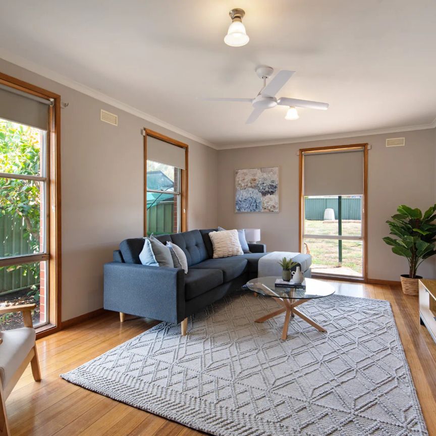 Quiet home with large shed in California Gully - Photo 1
