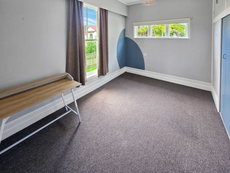 4-Bedroom Home in Johnsonville - Photo 3