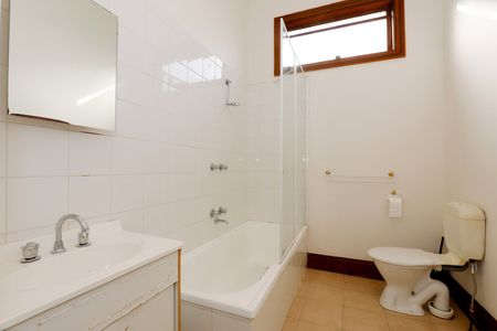 39 Gladstone Avenue, Northcote VIC 3070 - Photo 5