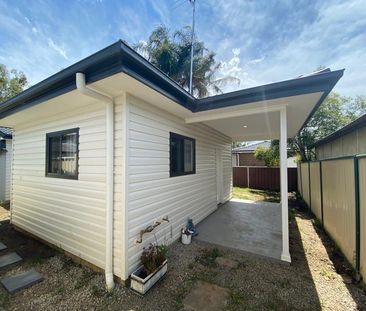 Spacious Granny Flat - Water Included - Photo 6