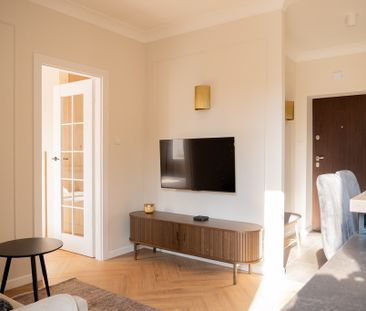 Słoneczne 2 pok. w kamienicy przy metrze Wierzbno - Zdjęcie 1