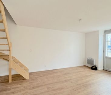 A LOUER MAISON DE VILLE 4 PIECES AVEC EXTERIEUR - SECTEUR BLAYE - Photo 1
