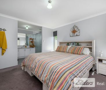 Spacious Family Home with Pool - Photo 5