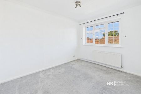 3 bedroom end of terrace house to rent - Photo 4