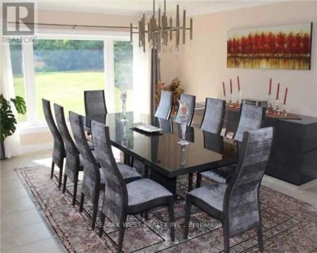 Detached Home For Lease | N9238897 - Photo 3