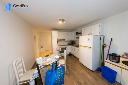 2539 Chemin Ste-Foy - Photo 2