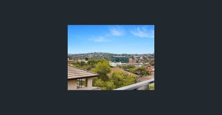 BRIGHT ONE BEDROOM APARTMENT IN PERFECT LOCATION - Photo 4