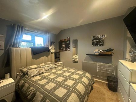 3 bedroom semi-detached house to rent - Photo 3