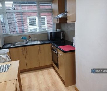 1 bedroom flat to rent - Photo 6