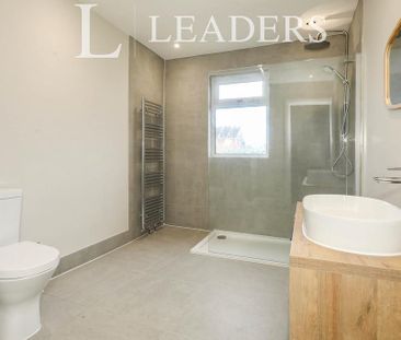 1 bedroom in a house share to rent - Photo 4