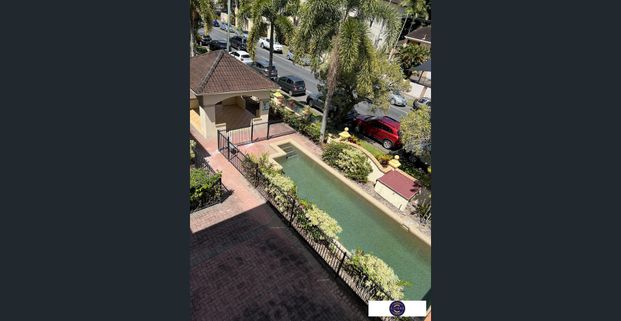 CITY LIVING WITH LOCK UP GARAGE - Photo 1