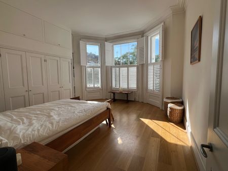 3 Bed Flat, Pembridge Square, W2 - Photo 5