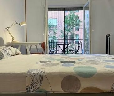 Plaça Nova de l'Església, Valencia, Valencian Community 46025 - Photo 4