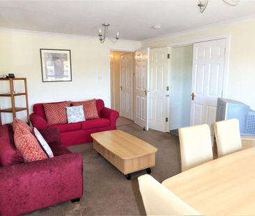 2 bedroom flat to rent - Photo 3