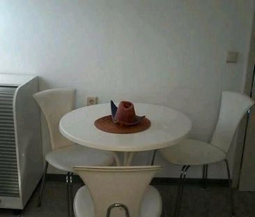 möbilierte 2 Zimmer KB Wohnung - Photo 1