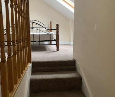 4 Bed Semi-Detached House, Upper Shaftesbury Avenue, SO17 - Photo 2