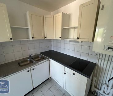 Location Appartement 1 pièce 40m² MONTIGNY LE BRETONNEUX 78180 - Photo 2