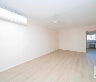 Stand out single level Convenience Zoned in MWC - Water bill included! - Photo 1