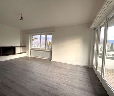 Elegant 5.5-room apartment in Porza - completely renovated with pan... - Photo 3