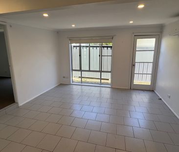 Charming 2 Bedroom Home - Photo 1