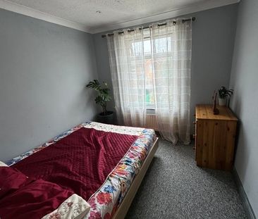 4 Bed Terraced House, Malmesbury Road, SO15 - Photo 6