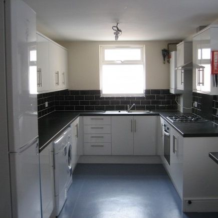 5 Bed Luxury Student House - StudentsOnly - Photo 3