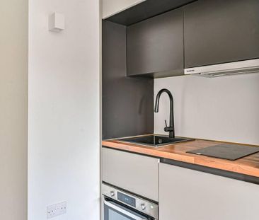 Studio to rent - Photo 3