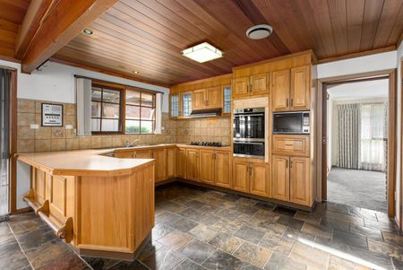 Spacious 4-Bedroom with Multiple Living Areas & Outdoor Entertaining - Photo 2