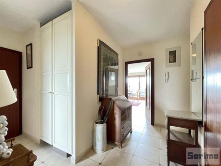 Appartement - à louer - Photo 2