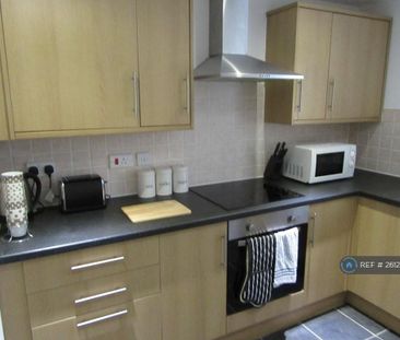 2 bedroom flat to rent - Photo 6