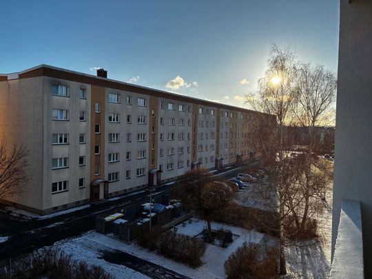 Top gelegen & teilmöbliert: Ihr neues Zuhause in Plauen - Photo 1