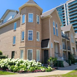 Two Bedroom Townhouse-style apartment in Toronto's Leaside - Photo 2