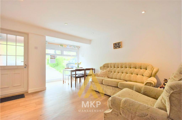 1 bedroom semi-detached house to rent - Photo 1