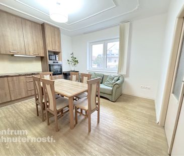 Prenájom 4 izbový dom, Senec, kompletná rekonštrukcia - Photo 1
