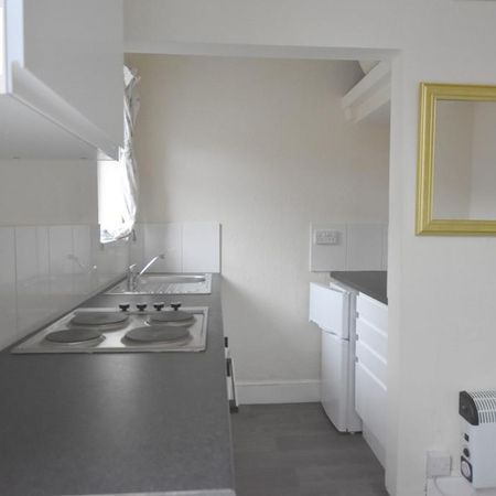 Studio to rent - Photo 3