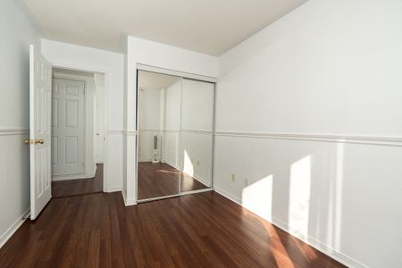 For Lease - 4975 Southampton Drive Unit# 192, Mississauga, Ontario - Photo 5