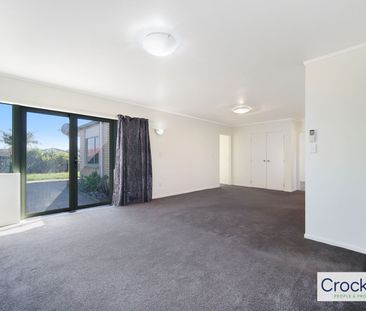 Charming 3-Bedroom Home in Henderson – 30 Kona Crescent - Photo 3