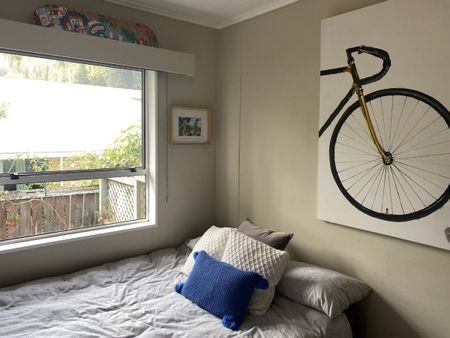 Perfectly Located, Tidy, Semi Modern Living - Photo 5