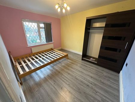 3 Bed Semi-Detached House, Stechford Road, B34 - Photo 5
