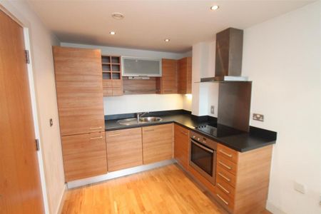 1 bedroom flat to rent - Photo 3