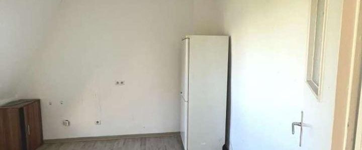Große 2-Zimmer-Wohnung in zentraler Lage zu vermieten - Photo 1