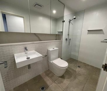 Near New 3 bedroom in Warwick Farm - Photo 6