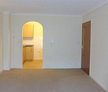 1 bedroom retirement property to rent - Photo 2