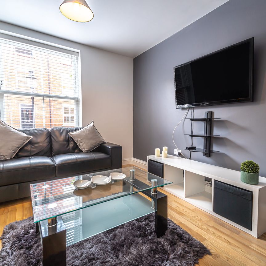 Room 10 Available, Riverside En Suite, 11 Bedroom House, Willowbank Mews – Student Accommodation Coventry - Photo 1