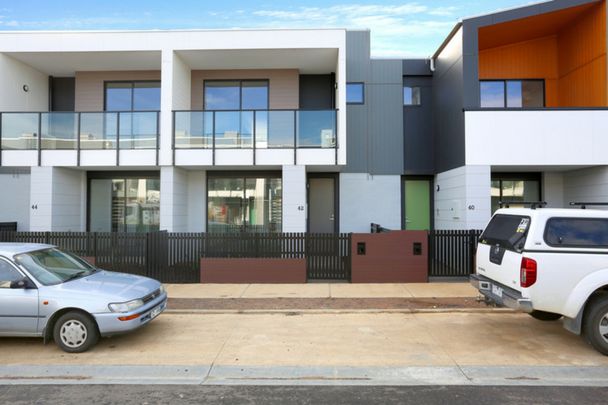 42 Kenswick Street, Point Cook VIC, Belconnen - Photo 1