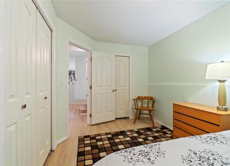 6 Bedroom House in Glenmore - Photo 2