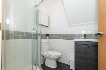 2 bedroom flat to rent - Photo 5