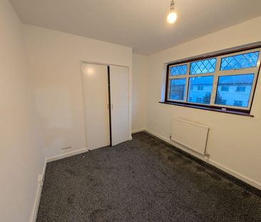 3 Bed Terraced House, Normans Mead, NW10 - Photo 6